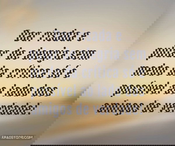 Dar risada e pular de...