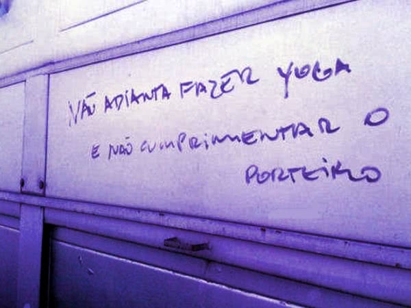 Não adianta fazer yoga e...